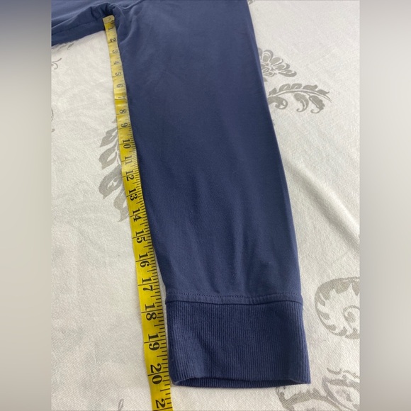 Travis Mathew Long Sleeve Sweater Mens L Golf 1/4 Zip Pockets Stretch
Navy - Picture 11 of 14